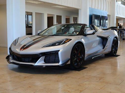 Blade Silver Metallic 2026 Chevrolet Corvette 3LZ