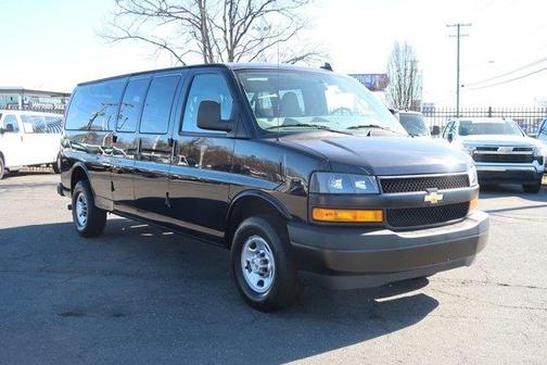 2025 Chevrolet Express 3500 LS