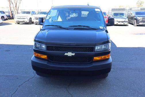 2025 Chevrolet Express 3500 LS