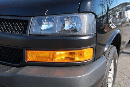 2025 Chevrolet Express 3500 LS