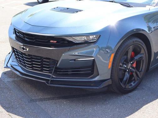 Shadow Gray Metallic 2020 Chevrolet Camaro 1SS