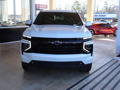 2025 Chevrolet Suburban RST