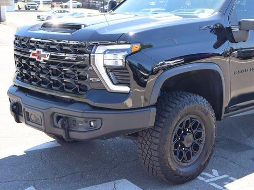 Black 2024 Chevrolet Silverado 2500 ZR2