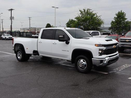 Summit White 2025 Chevrolet Silverado 3500 LT