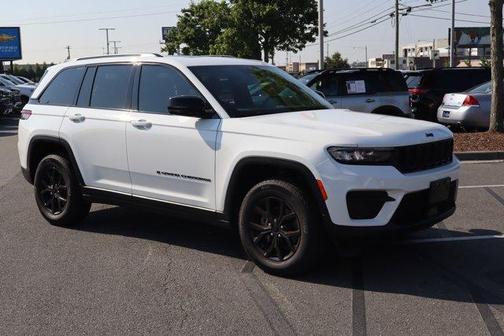 2024 Jeep Grand Cherokee Laredo