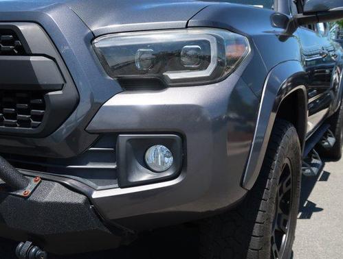 Magnetic Gray Metallic 2018 Toyota Tacoma TRD Sport