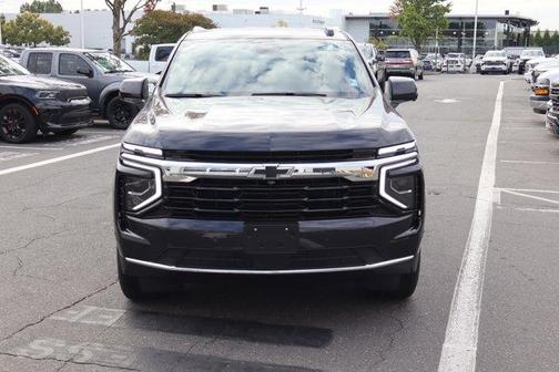 2025 Chevrolet Suburban LS