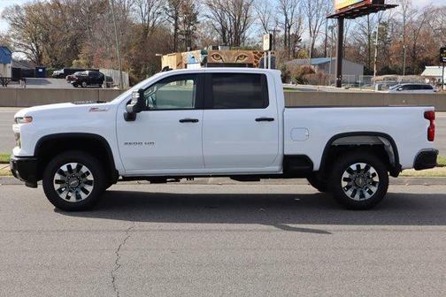 2026 Chevrolet Silverado 2500 Custom