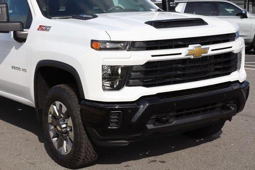 2026 Chevrolet Silverado 2500 Custom