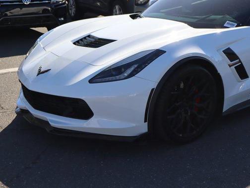 Arctic White 2019 Chevrolet Corvette Grand Sport