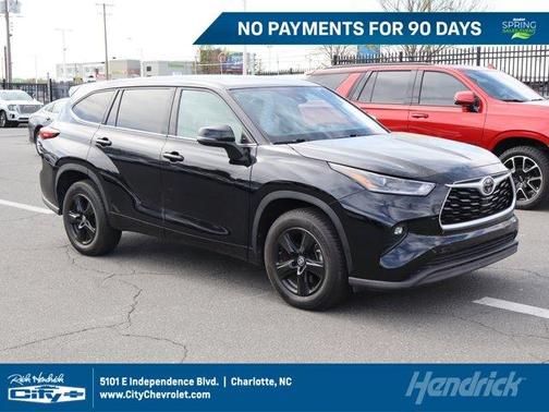 Midnight Black Metallic 2021 Toyota Highlander LE