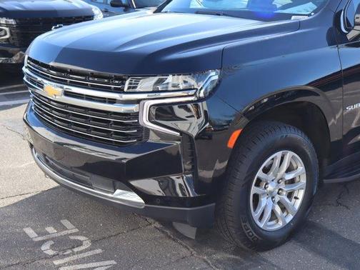 2023 Chevrolet Suburban LT