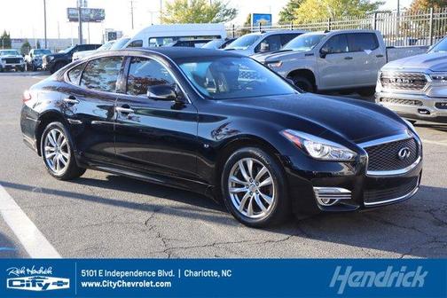 2015 INFINITI Q70 3.7