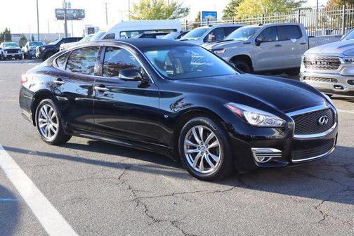 2015 INFINITI Q70 3.7