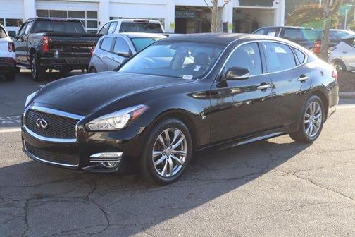 2015 INFINITI Q70 3.7