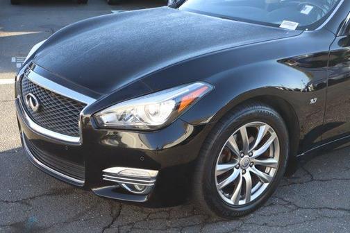 2015 INFINITI Q70 3.7