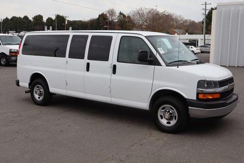 2024 Chevrolet Express 3500 LT
