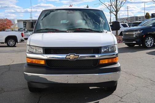 2024 Chevrolet Express 3500 LT