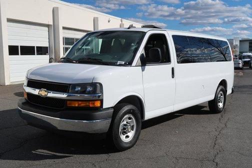 2024 Chevrolet Express 3500 LT