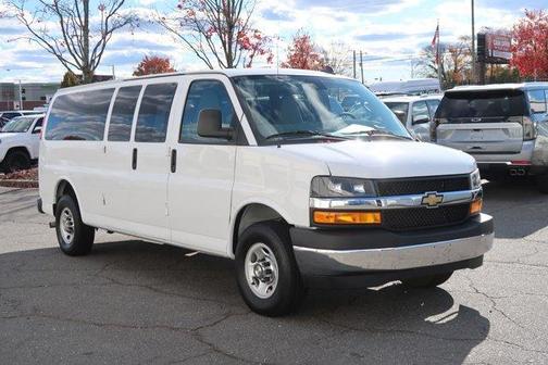 2024 Chevrolet Express 3500 LT