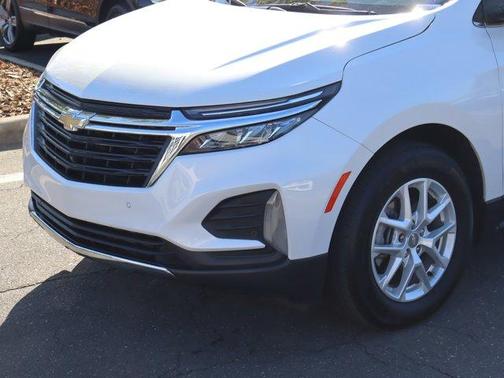 Iridescent Pearl Tricoat 2023 Chevrolet Equinox 1LT