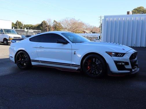 2020 Ford Shelby GT500 Base