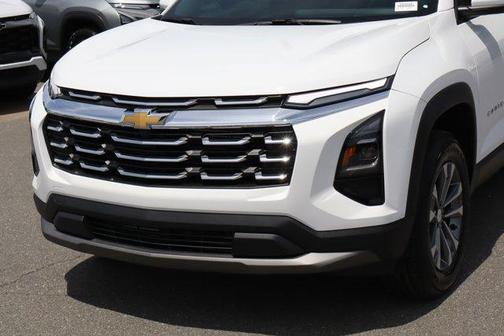 Summit White 2026 Chevrolet Equinox LT