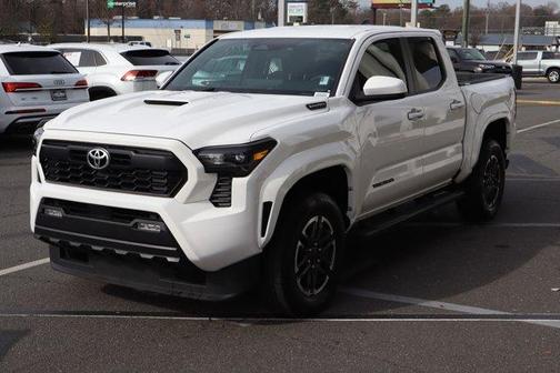 2025 Toyota Tacoma Hybrid TRD
