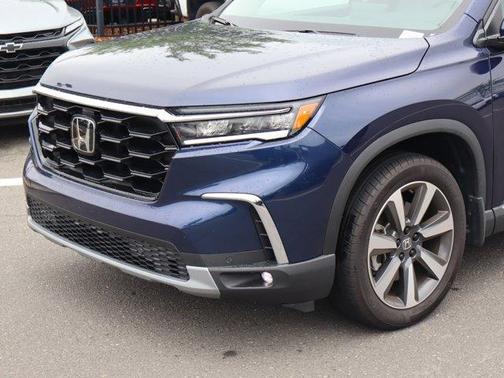 Obsidian Blue Pearl 2025 Honda Pilot Touring