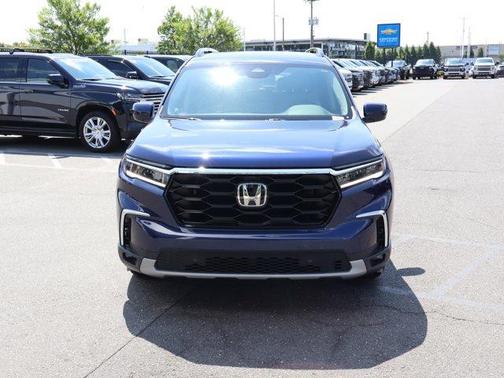 Obsidian Blue Pearl 2025 Honda Pilot Touring
