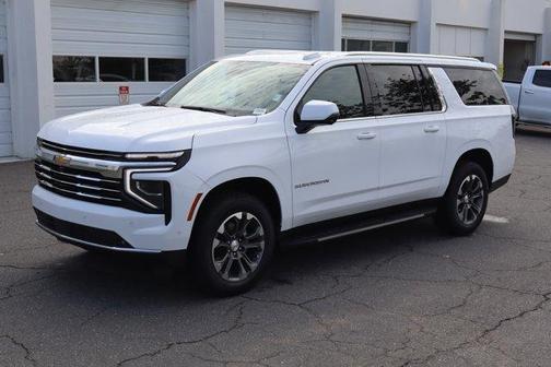 2025 Chevrolet Suburban LT
