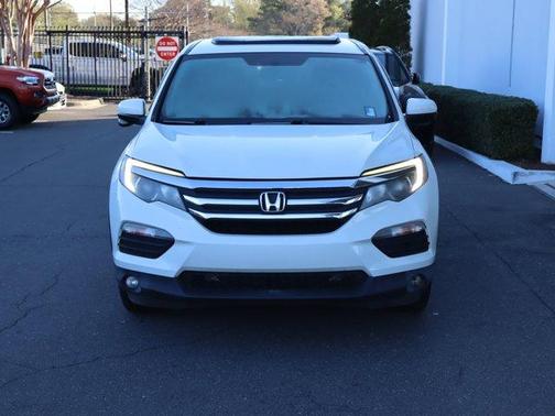 2017 Honda Pilot EX-L w/ Navigation
