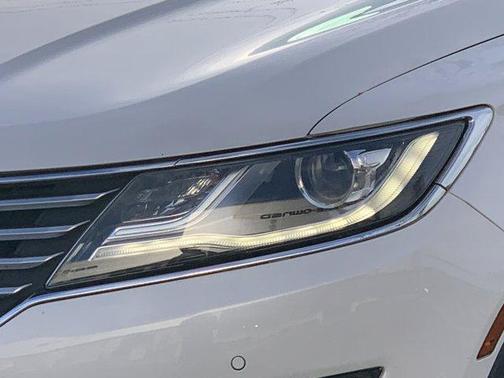 2015 Lincoln MKC Base