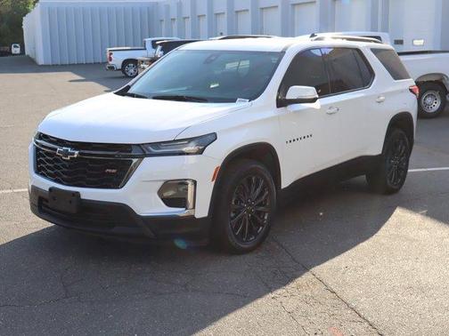 Summit White 2022 Chevrolet Traverse RS