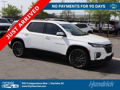 Summit White 2022 Chevrolet Traverse RS