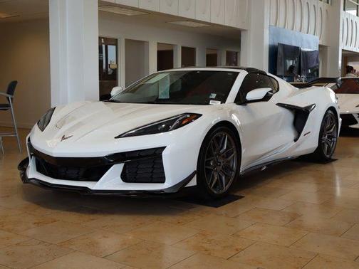 Arctic White 2024 Chevrolet Corvette Z06