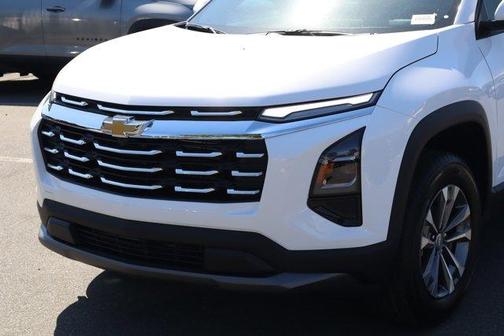 Summit White 2026 Chevrolet Equinox LT