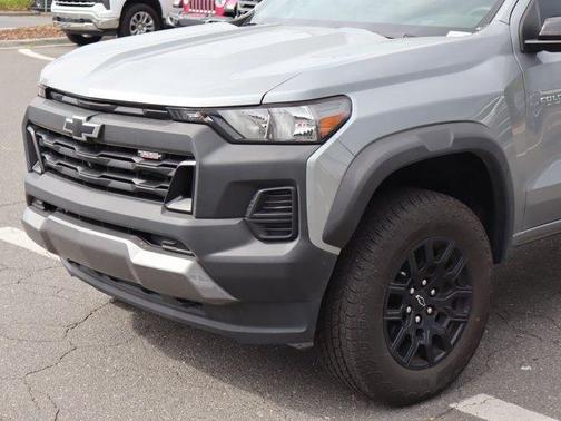 Sterling Gray Metallic 2024 Chevrolet Colorado Trail Boss