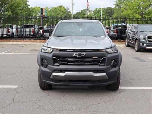 Sterling Gray Metallic 2024 Chevrolet Colorado Trail Boss