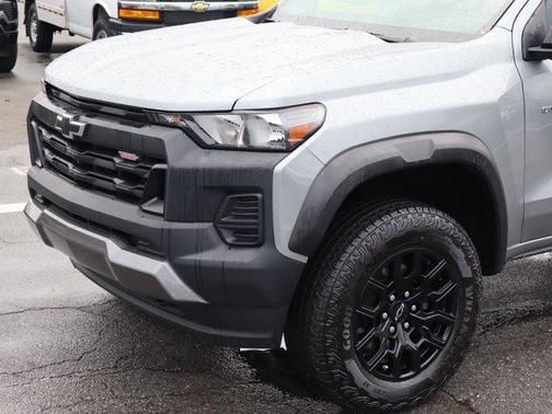 Sterling Gray Metallic 2024 Chevrolet Colorado Trail Boss