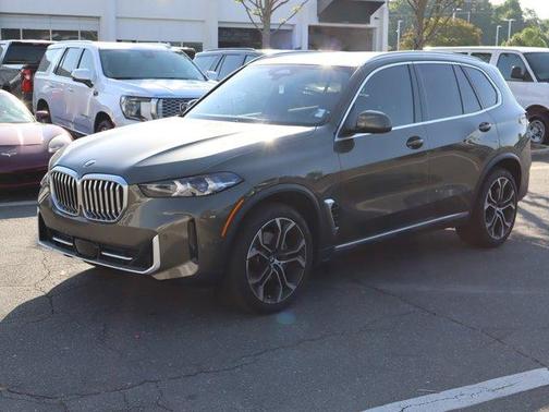 Manhattan Green Metallic 2024 BMW X5 xDrive40i