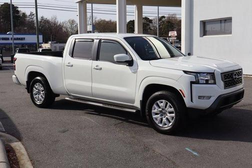 2023 Nissan Frontier SV