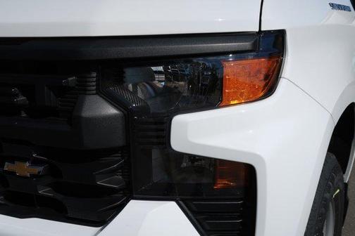 Summit White 2026 Chevrolet Silverado 1500 WT