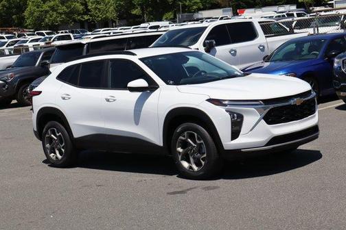 Summit White 2026 Chevrolet Trax LT
