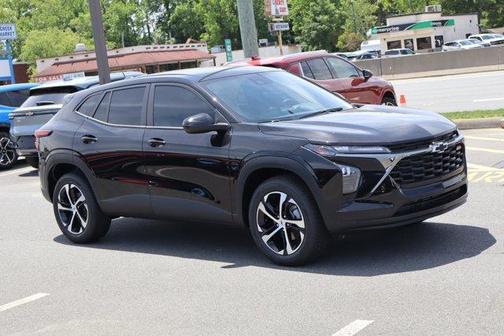 Mosaic Black Metallic 2026 Chevrolet Trax 1RS