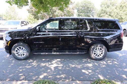2025 Chevrolet Suburban LS