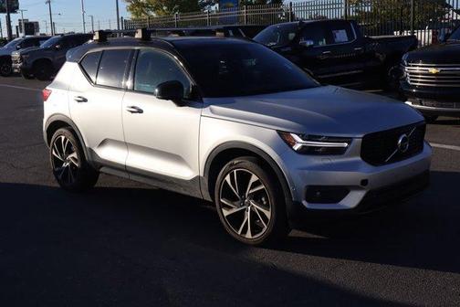 2019 Volvo XC40 R-DESIGN