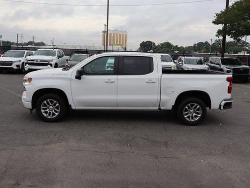 Summit White 2022 Chevrolet Silverado 1500 RST