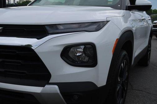 Summit White 2023 Chevrolet Trailblazer LT