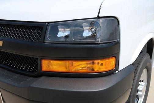 Summit White 2026 Chevrolet Express 2500 Work Van